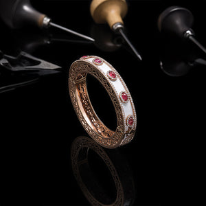 Is Buying Gold Jewelry Online Safe? Here’s What to Know