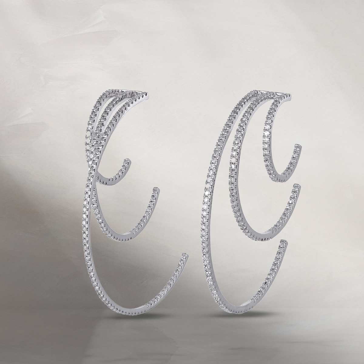 Why White Gold Hoop Earrings Are the Perfect Anniversary Surprise