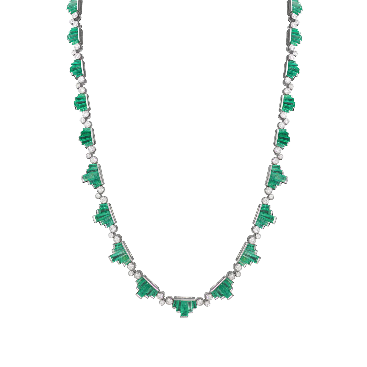 Emerald vs. Diamond: Which Ring Is Right for You in the UAE?