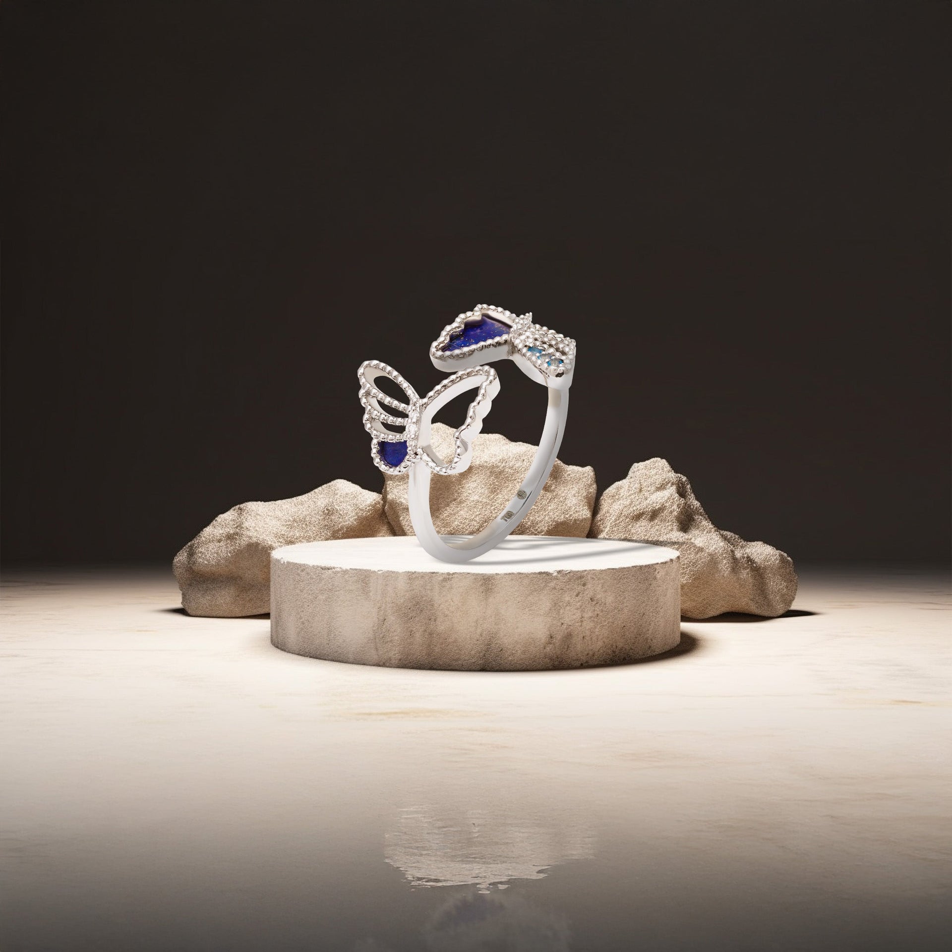 The Psychology Behind Dubai’s Shift to Online Jewelry Shopping