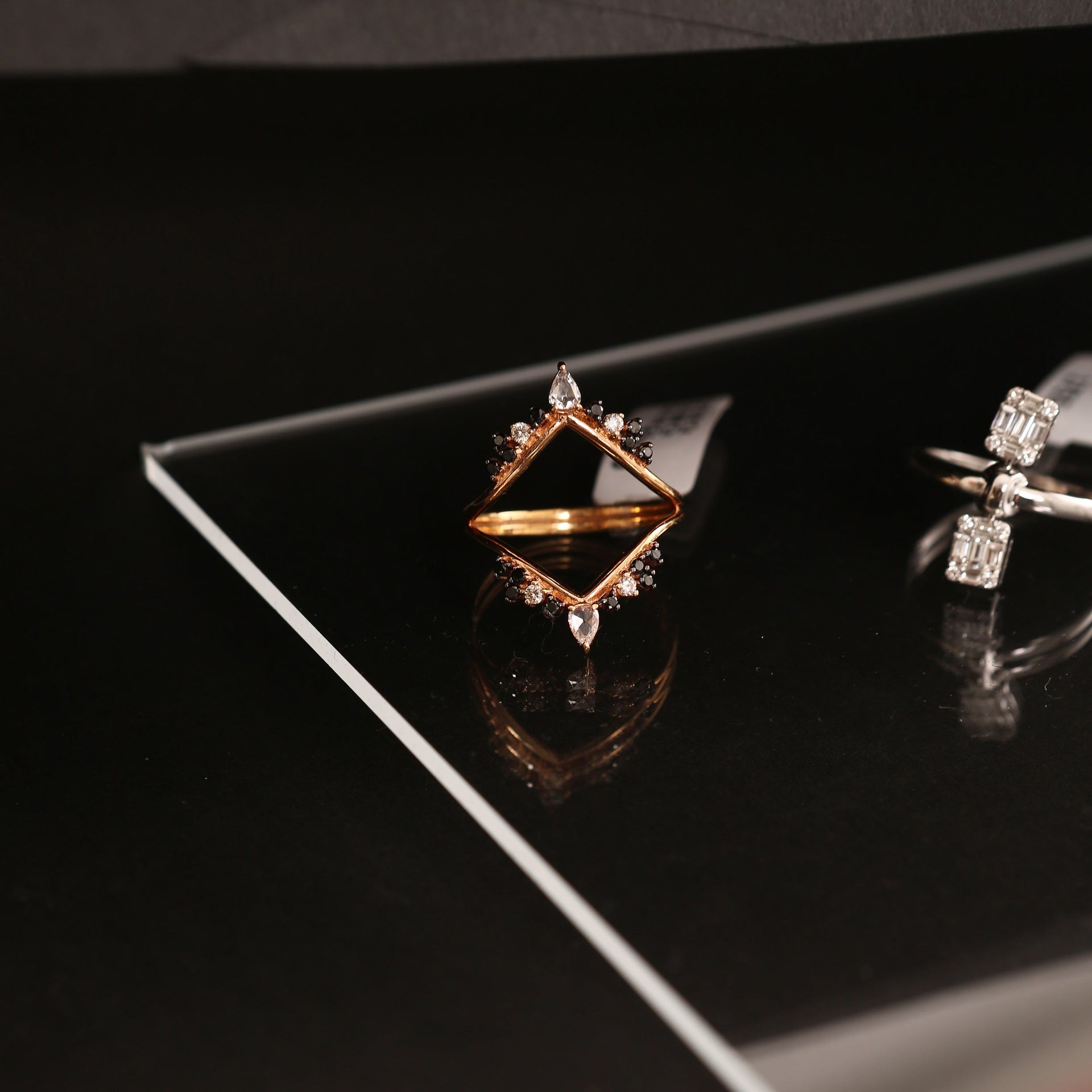 What Challenges Do Jewellery Brands Face Online?