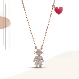 Minimal Yet Fun: Playful Jewelry Stacks in Dubai