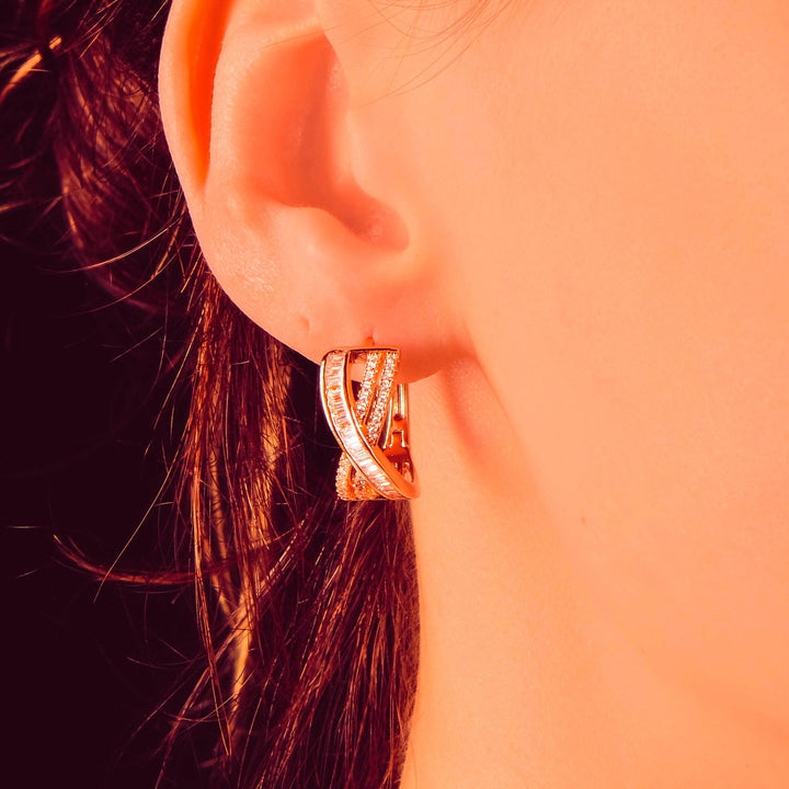 8 Style Tips for Pulling Off Ear Cuff Gold Earrings