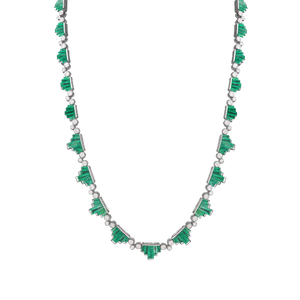 Emerald vs. Diamond: Which Ring Is Right for You in the UAE?