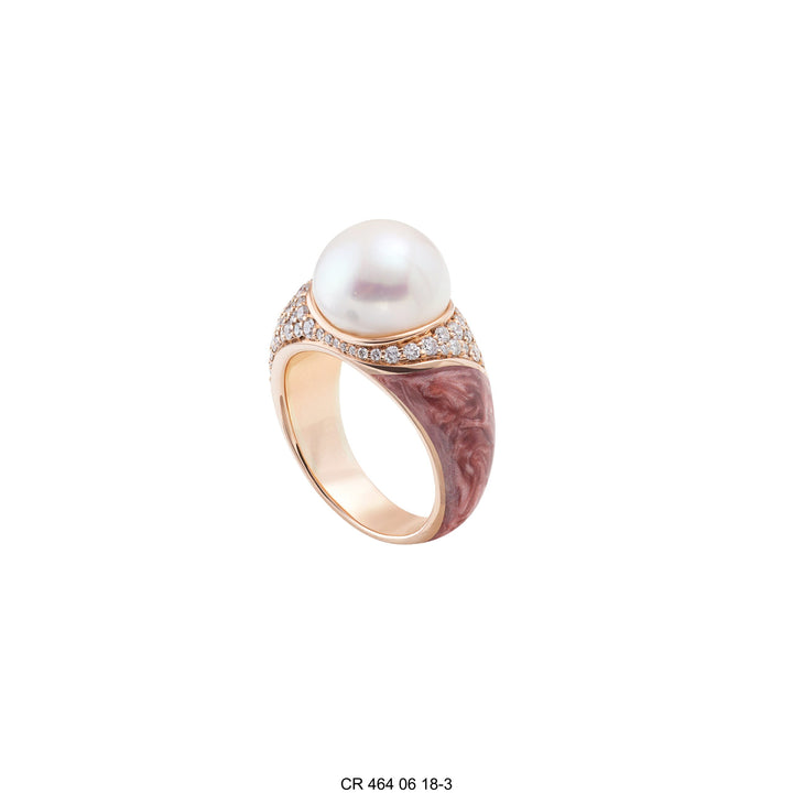 Ring in 18K yellow gold with VS-G diamonds and  White Pearl