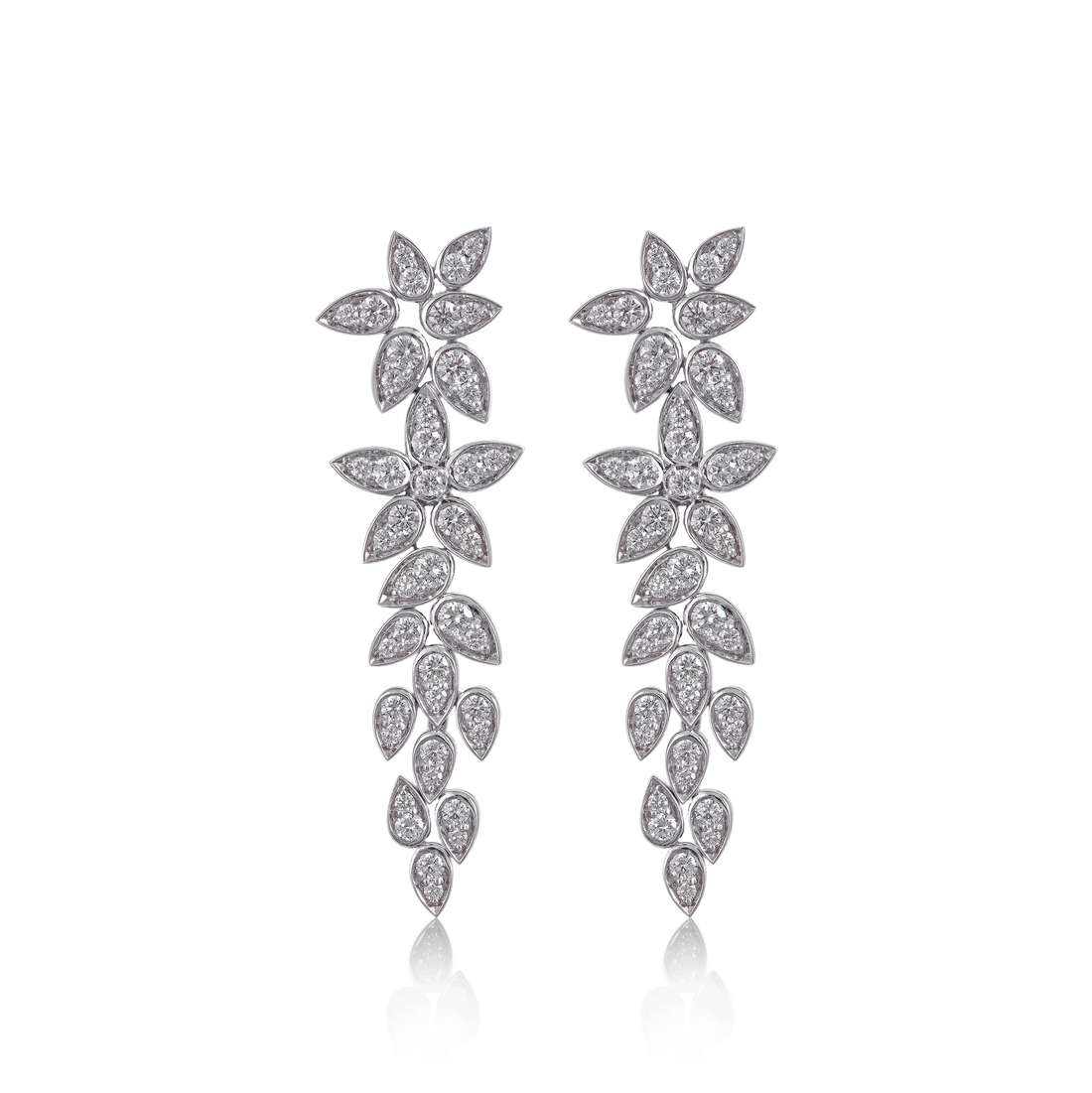 Jasmine Earrings in 18K white gold and VS-G diamonds