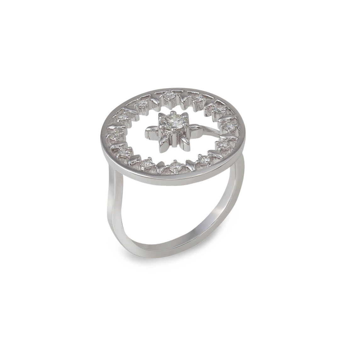 Ring in 18K white gold with VS-G diamonds with one star in the middle