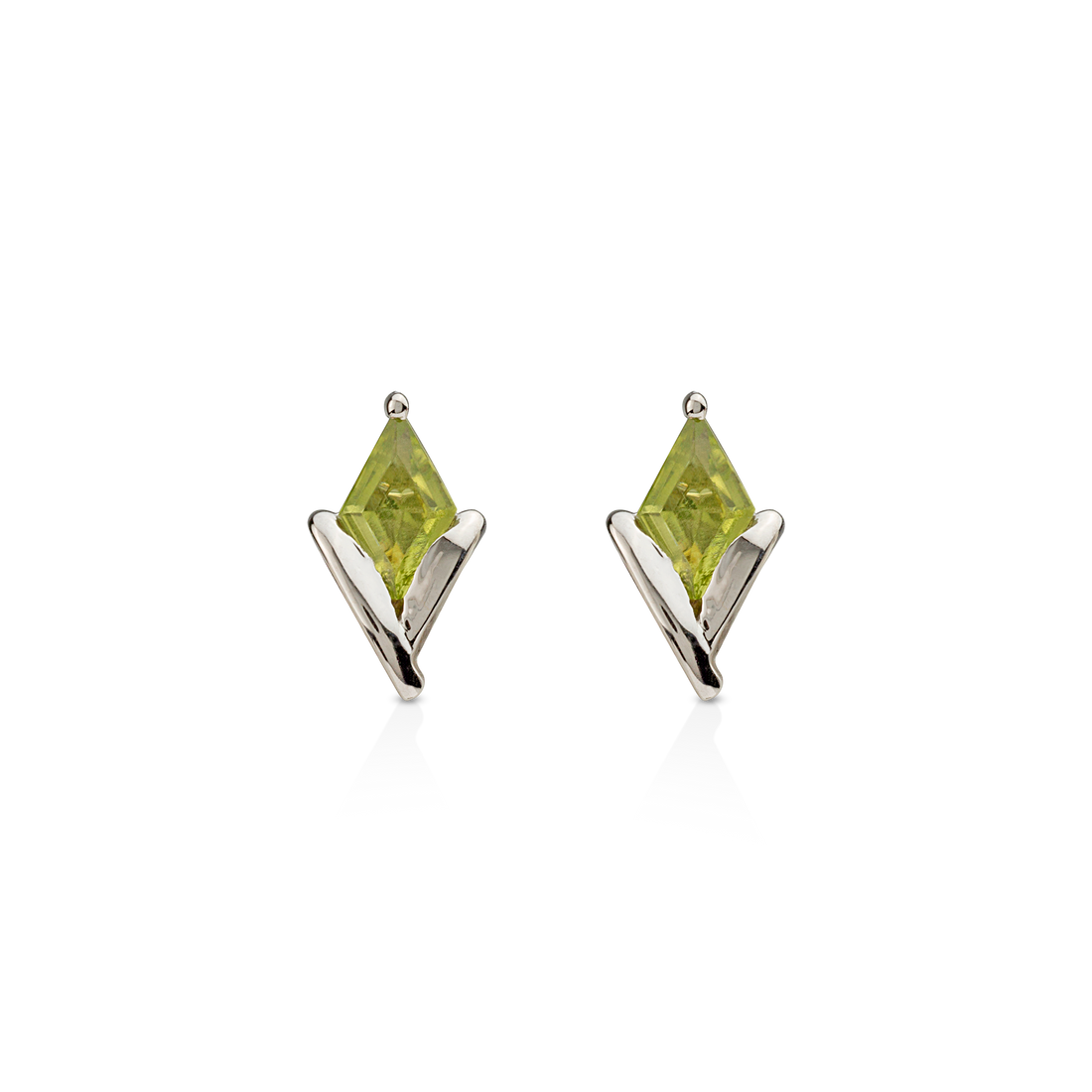 Earrings in 18k White Gold with Peridot Stone - Arcobaleno Collection