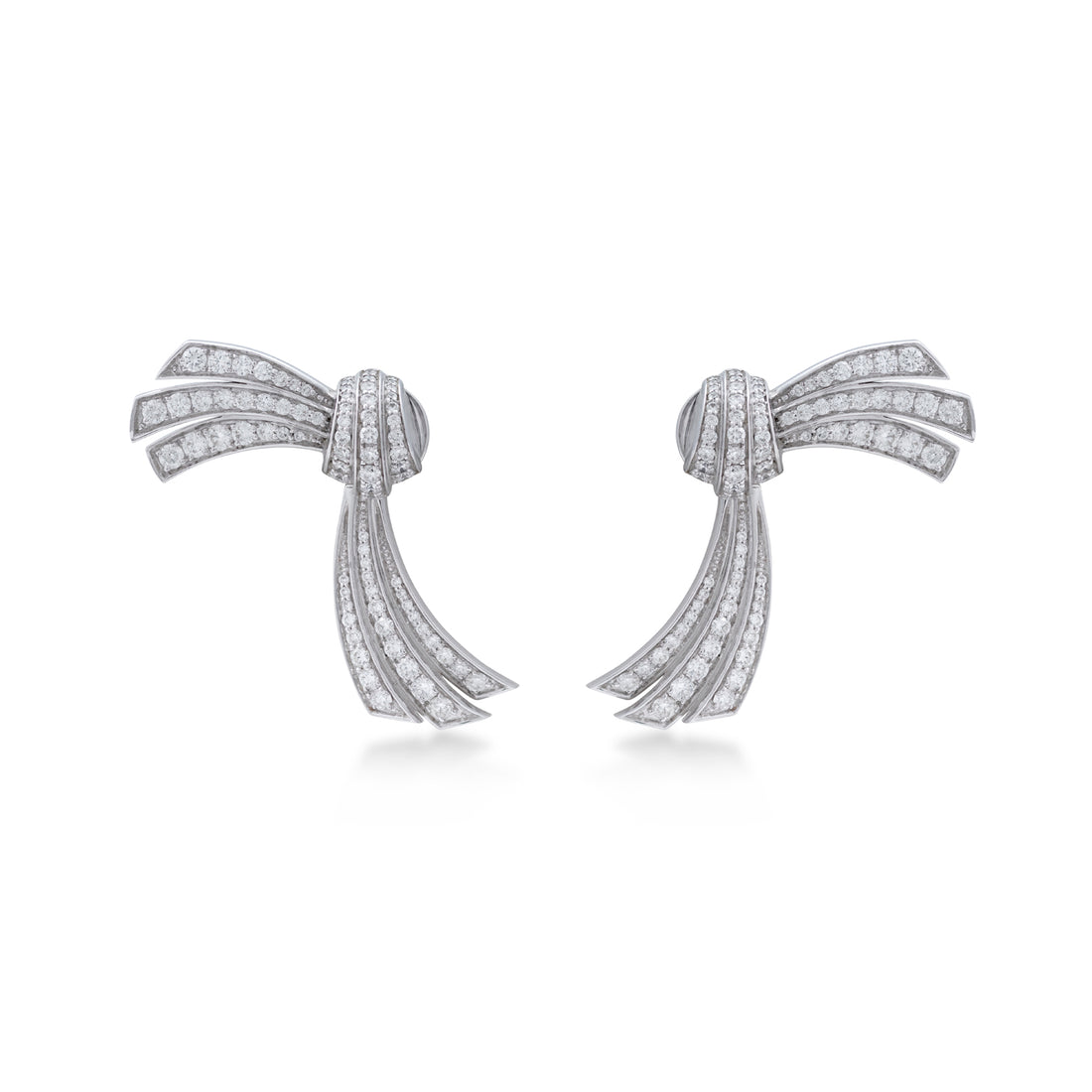 Earrings in 18K white gold and VS-G Diamonds - Knot