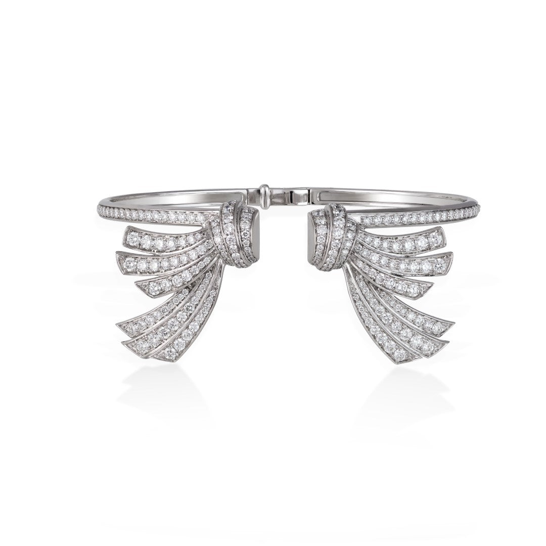 Knot Cocktail cuff bracelet in 18K white gold and VS-G diamonds