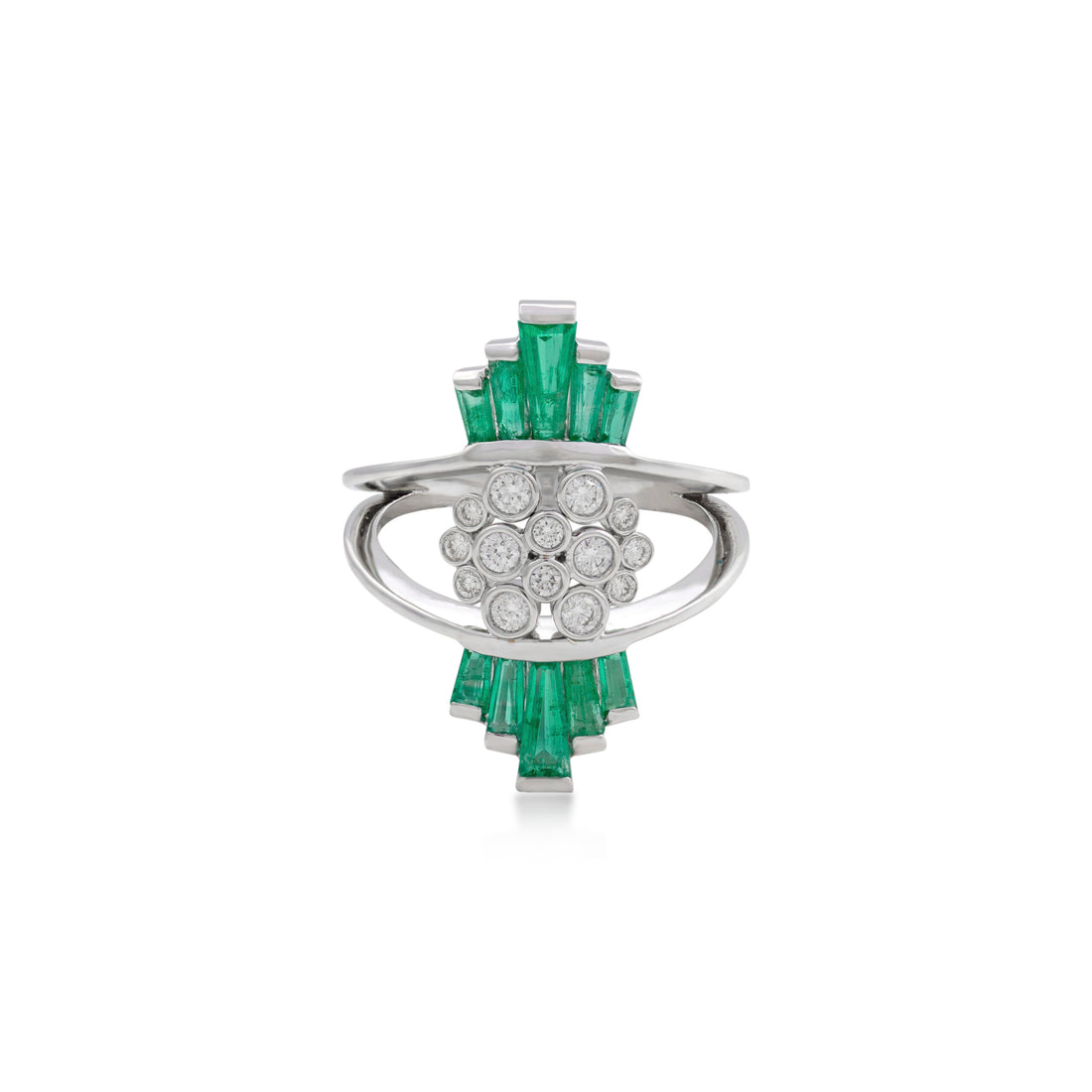 Emerald Ring in 18K white gold with VS-G diamonds and Emerald stones