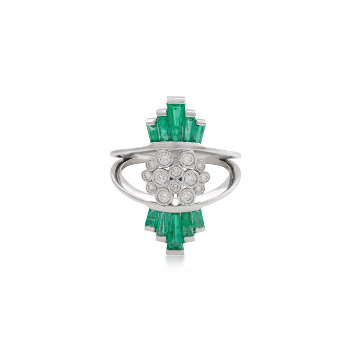 Emerald Ring in 18K white gold with VS-G diamonds and Emerald stones